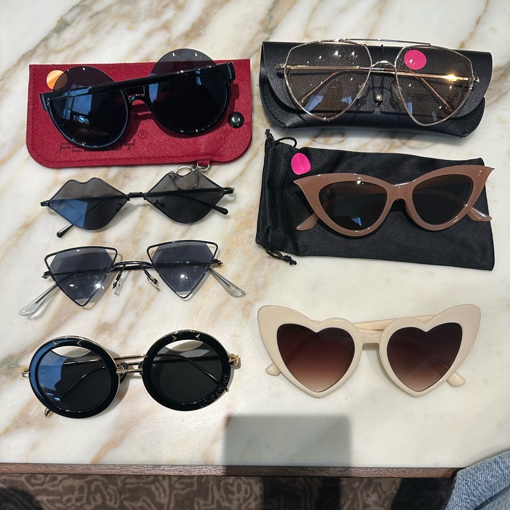 Multiple sunglasses